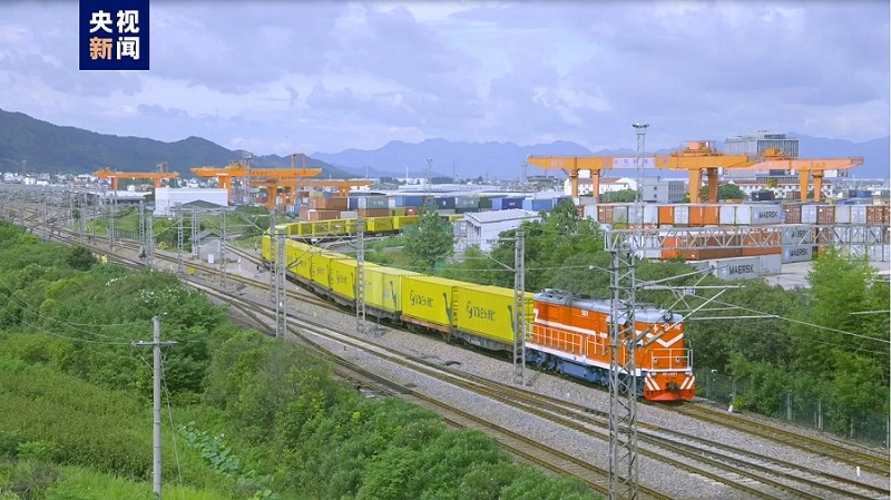 Yiwu Kendali Larian Tren YIXINOU Sebanyak 5,024