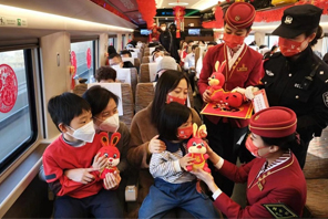 "Merah China" dalam Kereta Api