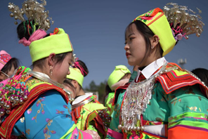 Etnik Miao Sambut Tahun Baharu dengan Tarian Tradisional