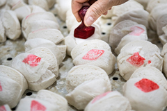 Ban Kukus Manis Baoning: Makanan Ruji Tradisional Dapat Sambutan di Sichuan