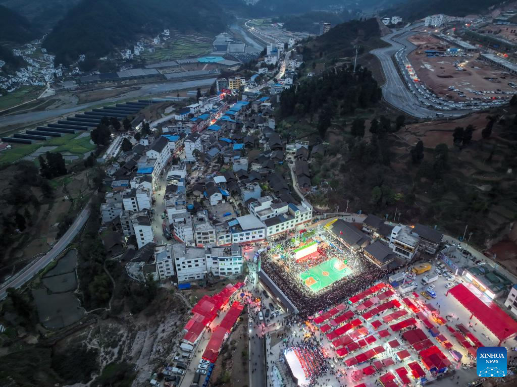 Bola Keranjang Desa Guizhou, Ketaranya Semarak Minat 