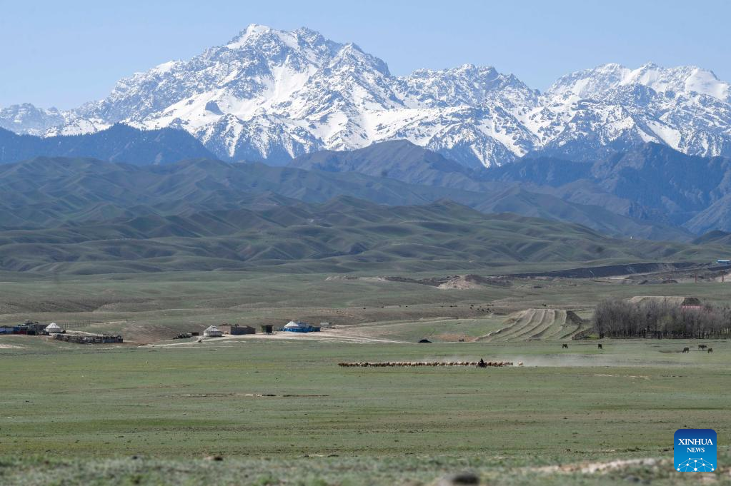 Panorama Lebuh Raya Dushanzi-Kuqa, Xinjiang