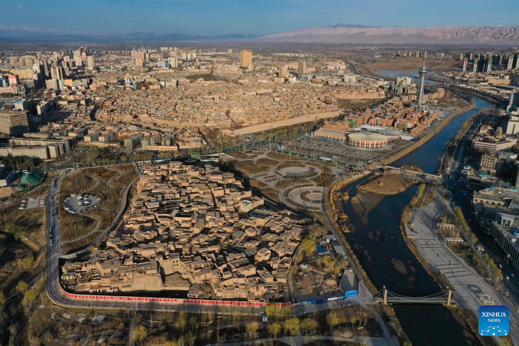 Foto udara ini menunjukkan pemandangan Kashgar, Wilayah Autonomi Uygur Xinjiang, barat laut China, 10 Mac 2023. (foto: Li Xiang/Xinhua)