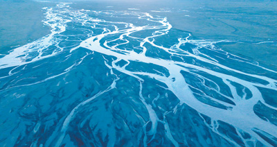 Foto menunjukkan Sungai Tuotuo, punca utama Sungai Yangtze, yang terletak di provinsi Qinghai, barat laut China. (foto: Zhang Hongxiang/Xinhua)
