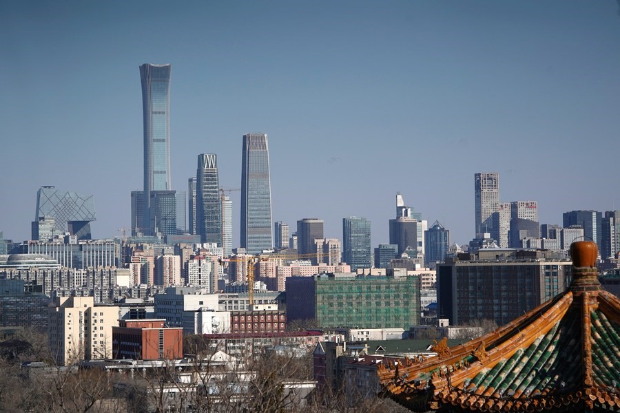 Gambar menunjukkan bangunan-bangunan pencakar langit di Daerah Perniagaan Pusat (CBD) di Beijing, ibu negara China. (Xinhua/Ju Huanzong)