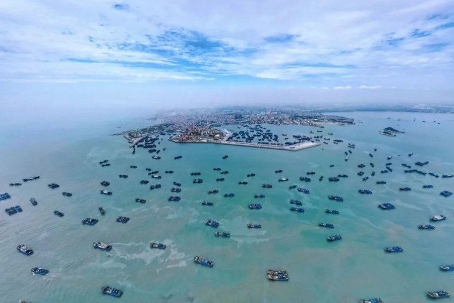 Para nelayan di provinsi Fuzhou turun ke laut untuk memulakan musim memancing. (foto: Huang Yuejia/People's Daily Online)