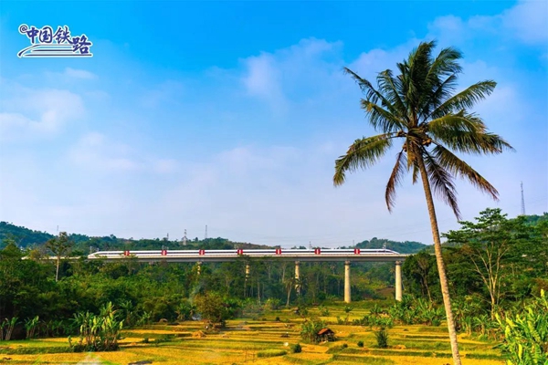 HSR JKT-BDG Usaha Sama China-Indonesia Beroperasi Hari Ini