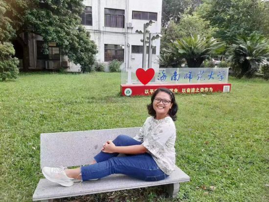 Luh Nadya Harum Bunga, pelajar Indonesia di Universiti Normal Hainan, provinsi Hainan, selatan China. (People's Daily Online/Li Dong)
