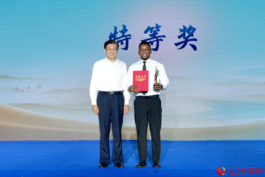 Pertandingan “Kisah Saya dengan Hanzi Bahasa China” 2023 Labuh Tirai dengan Jayanya