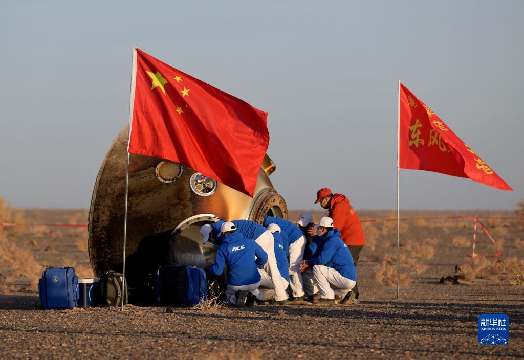 Kru Kapal Shenzhou-16 Selamat Kembali ke Bumi