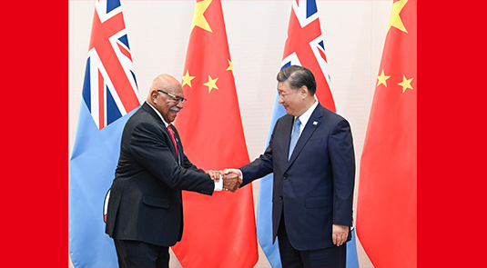 Presiden Xi Bertemu dengan Perdana Menteri Fiji