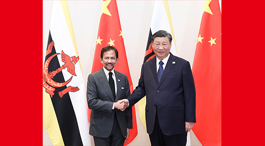Presiden Xi Jinping，Sultan Brunei Bertemu di San Francisco