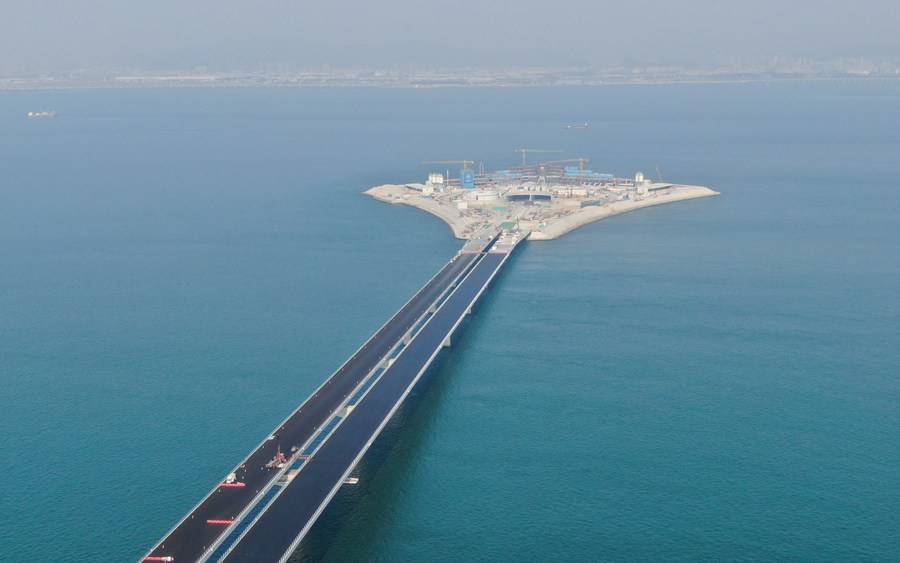 Lebuh Raya Rentas Laut Baharu China Hampir Siap