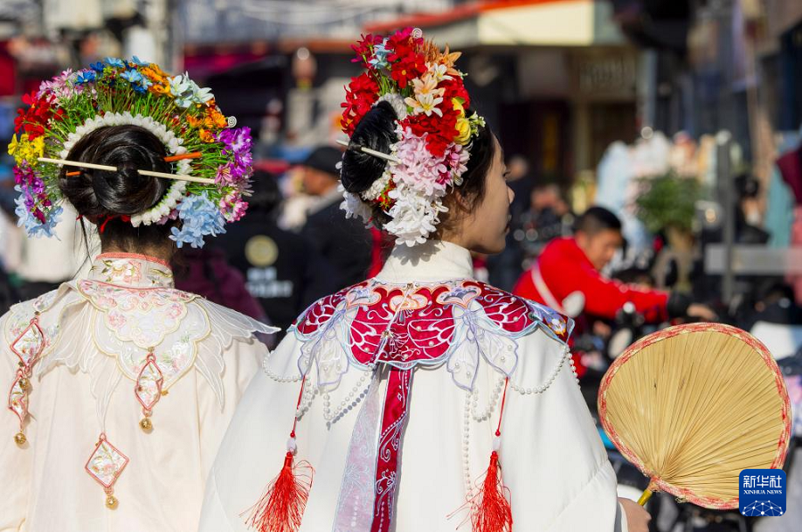 Pakai Hanfu Melancong, Trend Pemuda China