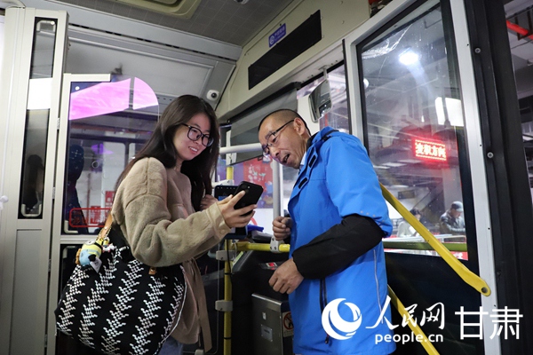 Penggemar Makanan Banjiri Tianshui, Cari Malatang ‘Viral’