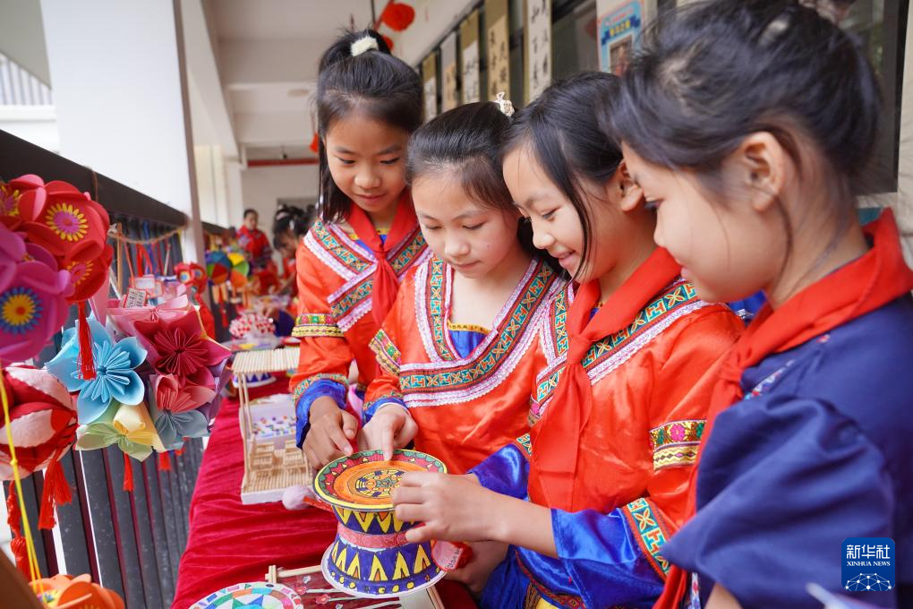 Guangxi Sambut Perayaan Tradisional Sanyuesan