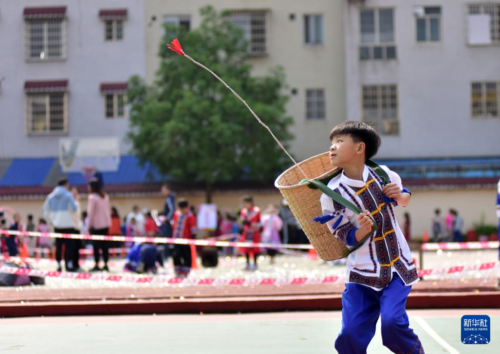 Guangxi Sambut Perayaan Tradisional Sanyuesan