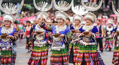 Perarakan Berkostum Etnik Berlangsung di Guiyang