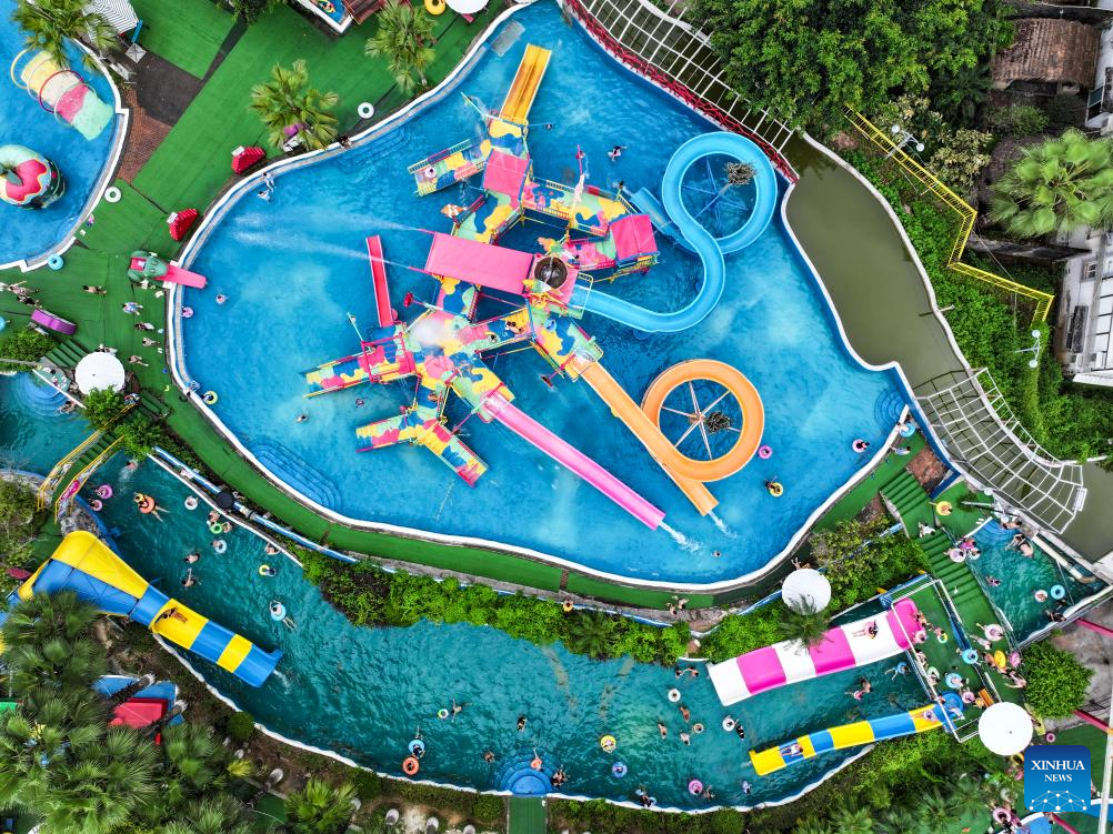 Foto sudut udara ini memperlihatkan taman air di Daerah Fuling, Perbandaran Chongqing, di barat daya China, 18 Ogos 2024. (Xinhua/Wang Quanchao)