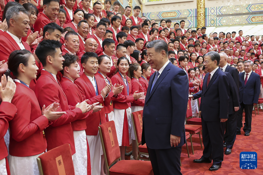 Xi Bertemu Mesra dengan Kontinjen China untuk Sukan Olimpik Musim Panas Ke-33