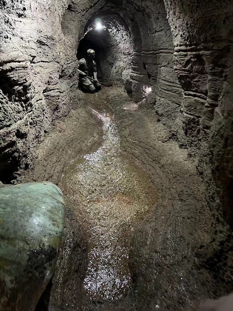 Perigi Karez di Xinjiang, Tembok Besar Bawah Tanah