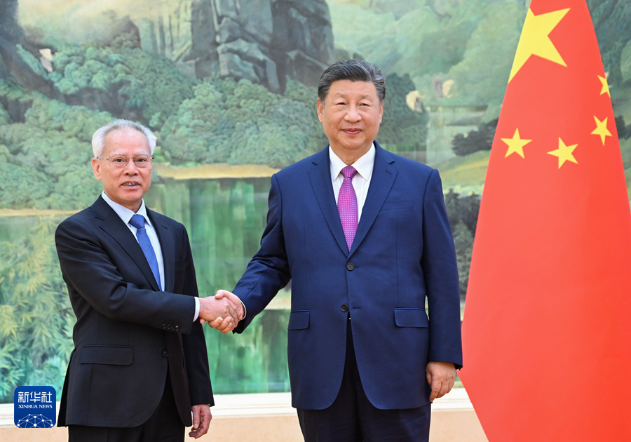 Xi Ditemui Ketua Eksekutif SAR Macao Baharu
