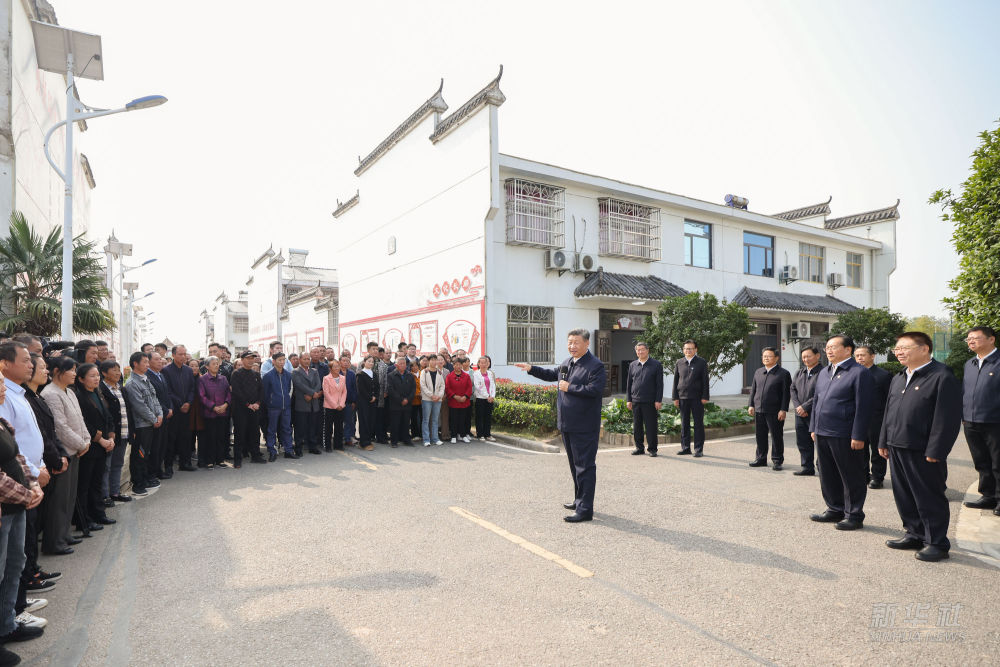 Xi Adakan Tinjauan di Hubei