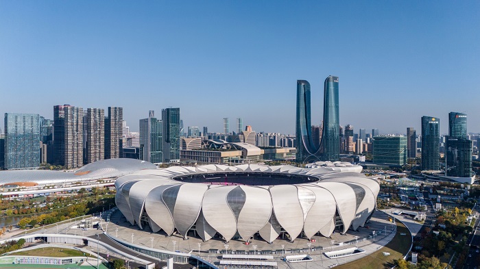 Foto sudut udara Pusat Sukan Olimpik Hangzhou, atau “Lotus Besar”, yang menjadi venue upacara pembukaan dan penutup Sukan Asia Hangzhou pada 2023. (Foto/IC)