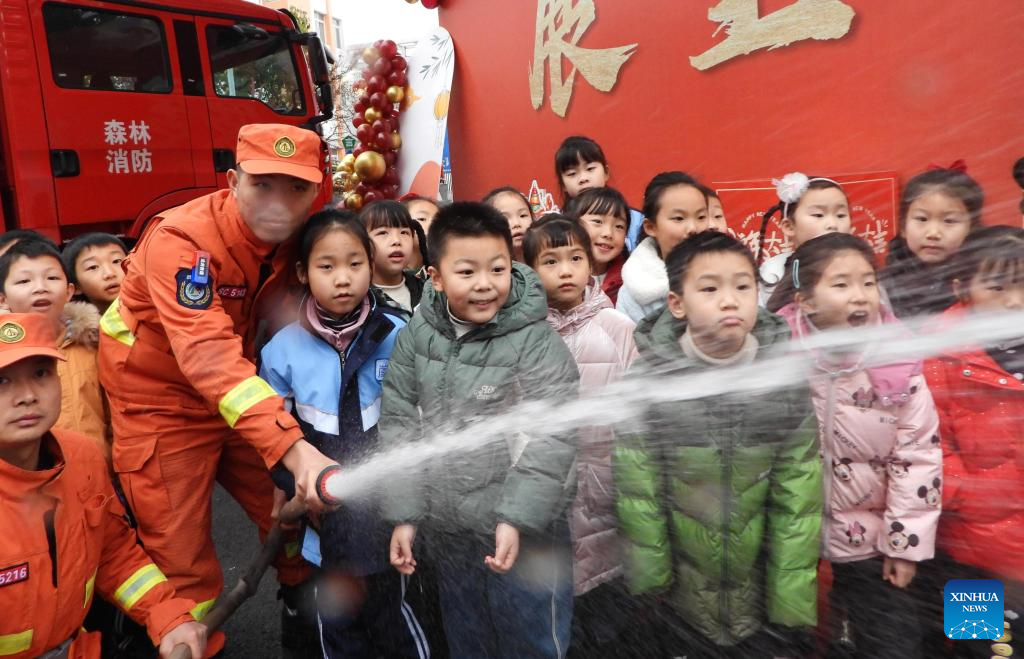 Sekolah di Serata China Kreatif Alu-alukan Kedatangan Pelajar Untuk Semester Baharu