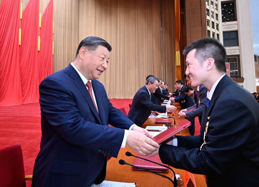 Xi Seru Kumpul Kekuatan Warga Pekerja Demi Kebangkitan Bangsa