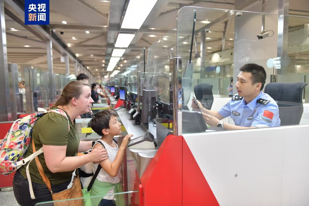 10 Juta Pelancong Keluar Masuk Sempadan Melalui Beijing pada Separuh Tahun Pertama 2025
