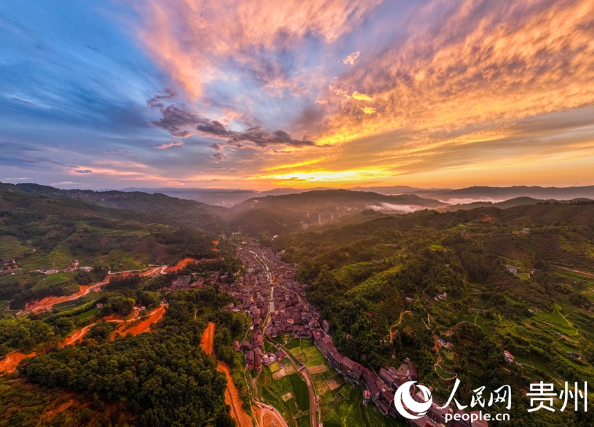 Selami Kampung Dong di Guizhou