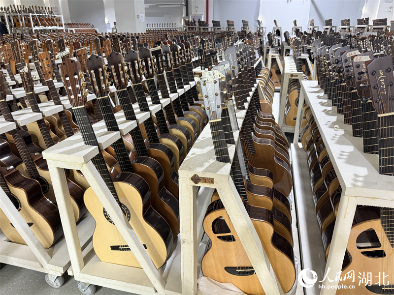 Songzi, Hubei: Getaran Gitar Gema Seluruh Dunia