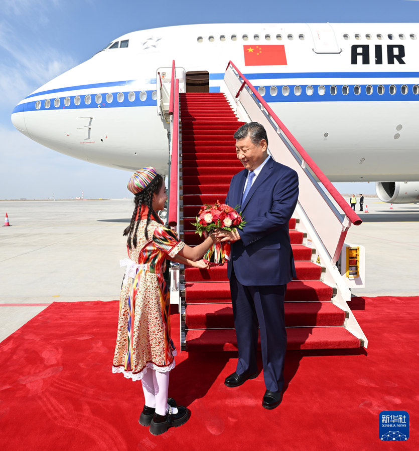 Xi Tiba di Urumqi