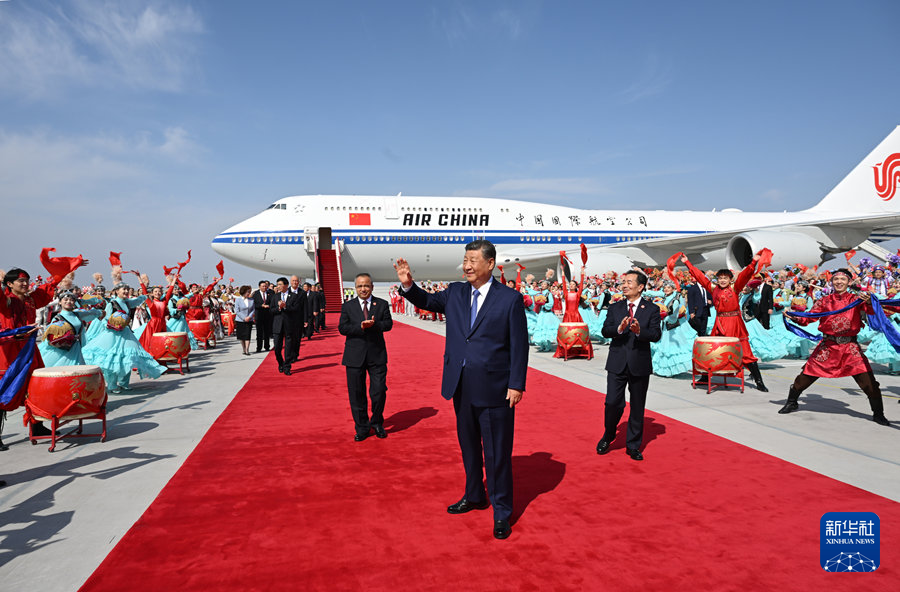 Xi Tiba di Urumqi