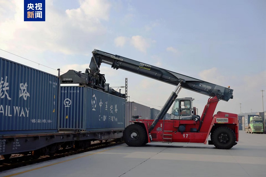 Rel China-Laos Angkut Lebih 70 Juta Tan Kargo