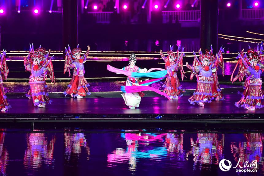 Bulan Pertukaran Teater Antarabangsa Tang Xianzu ke-7 membuka tirainya. (Foto oleh Shi Yu)