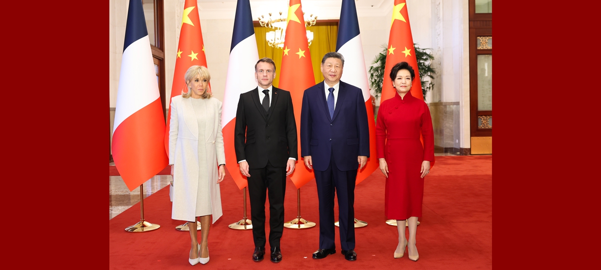 Xi Berunding dengan Presiden Perancis Macron