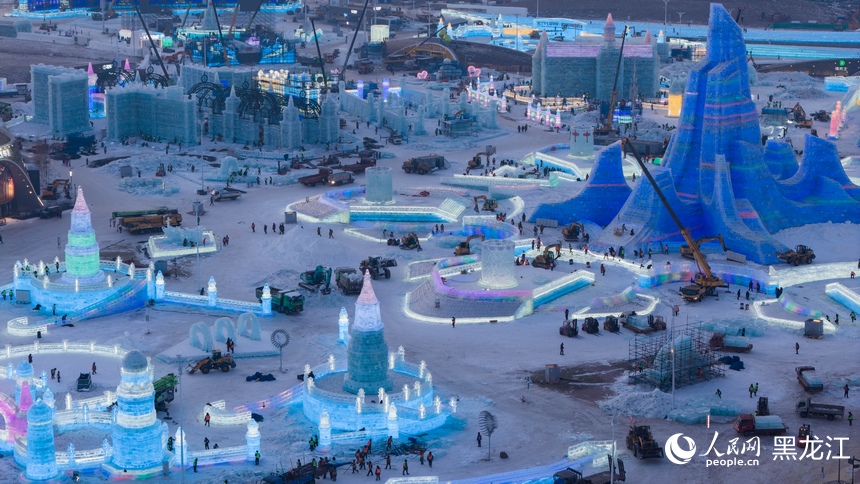 Taman Tema Ais, Salji Terbesar Dunia Bakal Buka di Harbin