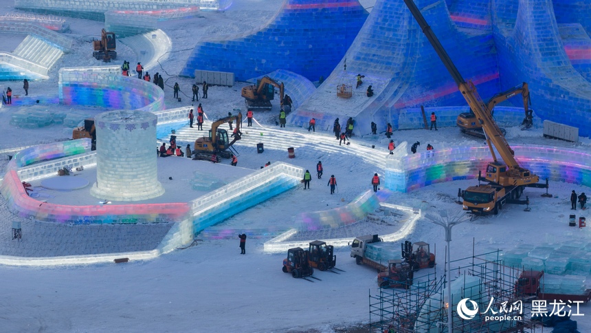 Taman Tema Ais, Salji Terbesar Dunia Bakal Buka di Harbin