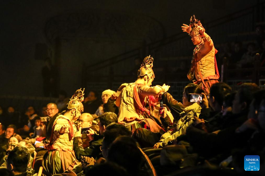 Sebuah drama tarian immersive berjudul “Irama Purba Dunhuang” telah dipentaskan di Dunhuang, provinsi Gansu, barat laut China pada 15 Disember 2025. (Xinhua/Lang Bingbing)