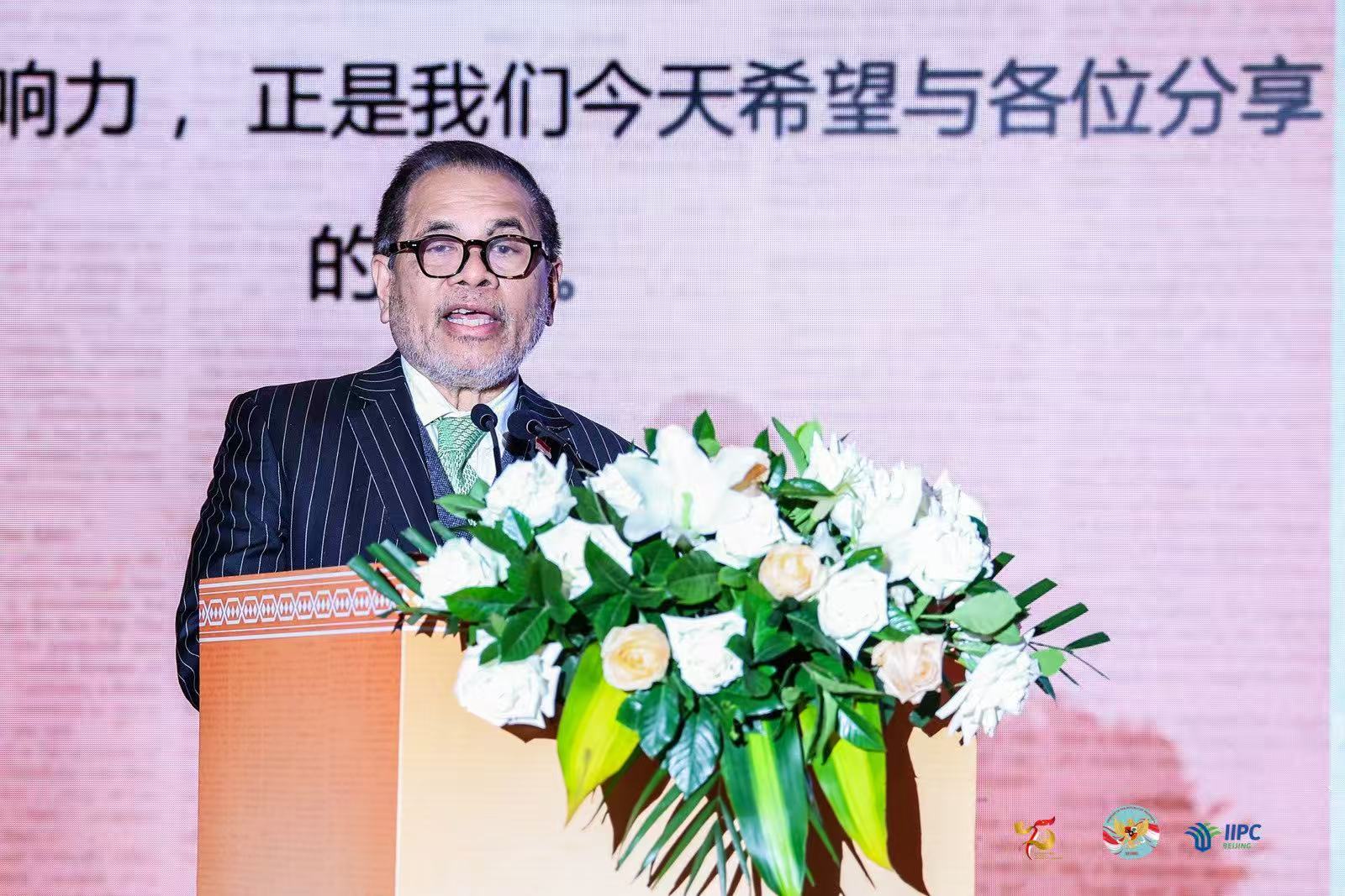 Duta Besar Indonesia ke China Djauhari Oratmangun memberikan ucapan pada acara "Indonesia Updates" yang diadakan pada 19 Disember 2025, di Beijing. (Foto ihsan Kedutaan Besar Indonesia di China)