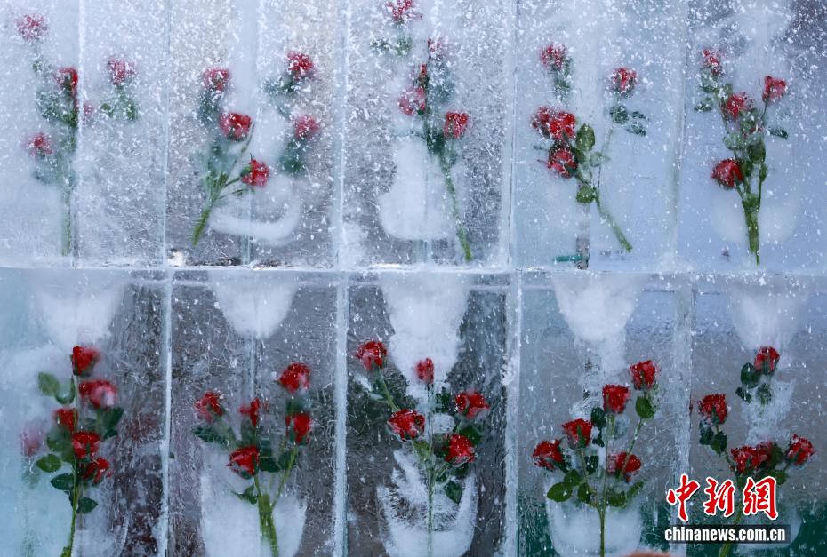 Dinding “Jeli” Beku di Shenyang Tarik Perhatian Ramai