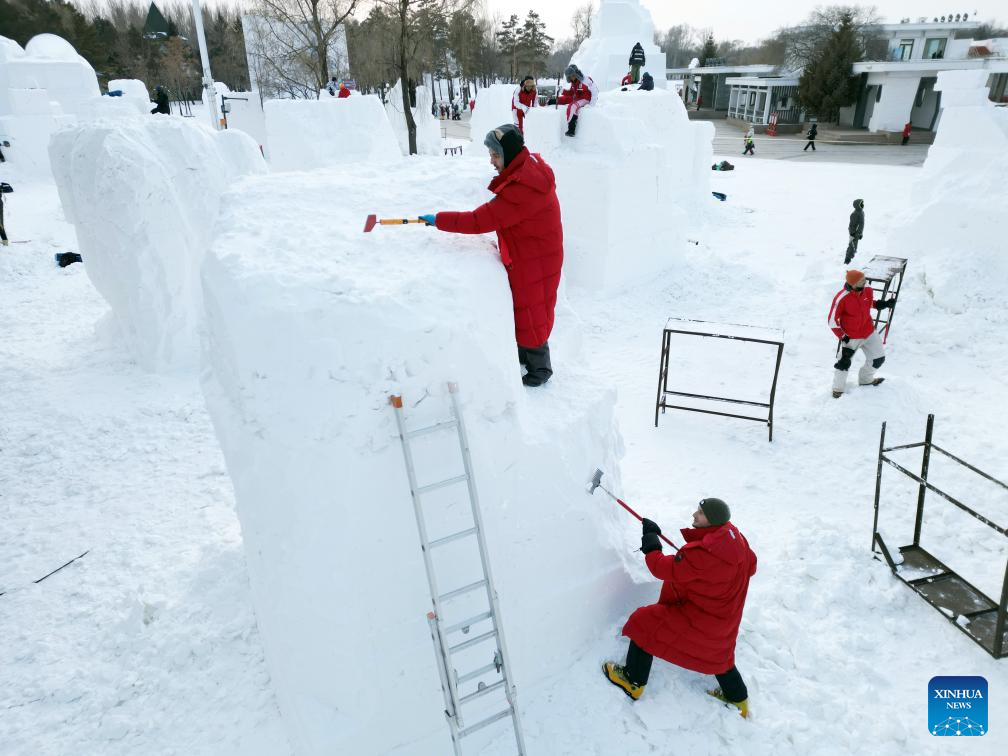 Pertandingan Arca Salji Harbin Buka Tirai