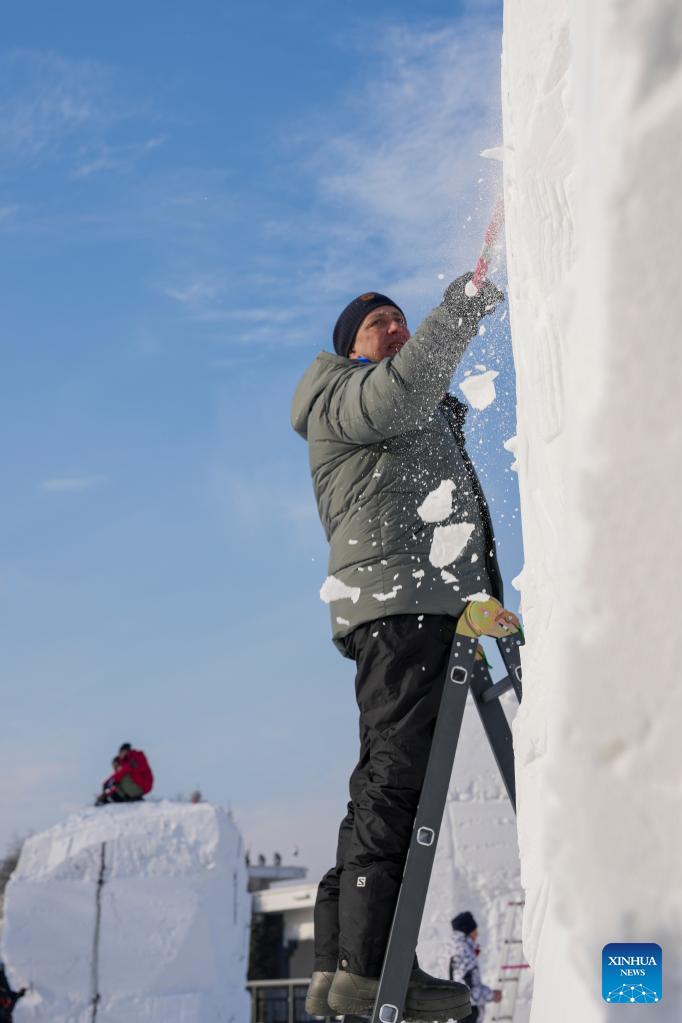 Pertandingan Arca Salji Harbin Buka Tirai