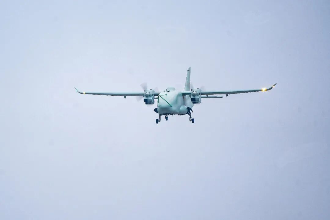 Pesawat YH-1000S. (Foto ihsan Akademi ke-11 Perbadanan Sains dan Teknologi Aeroangkasa China)
