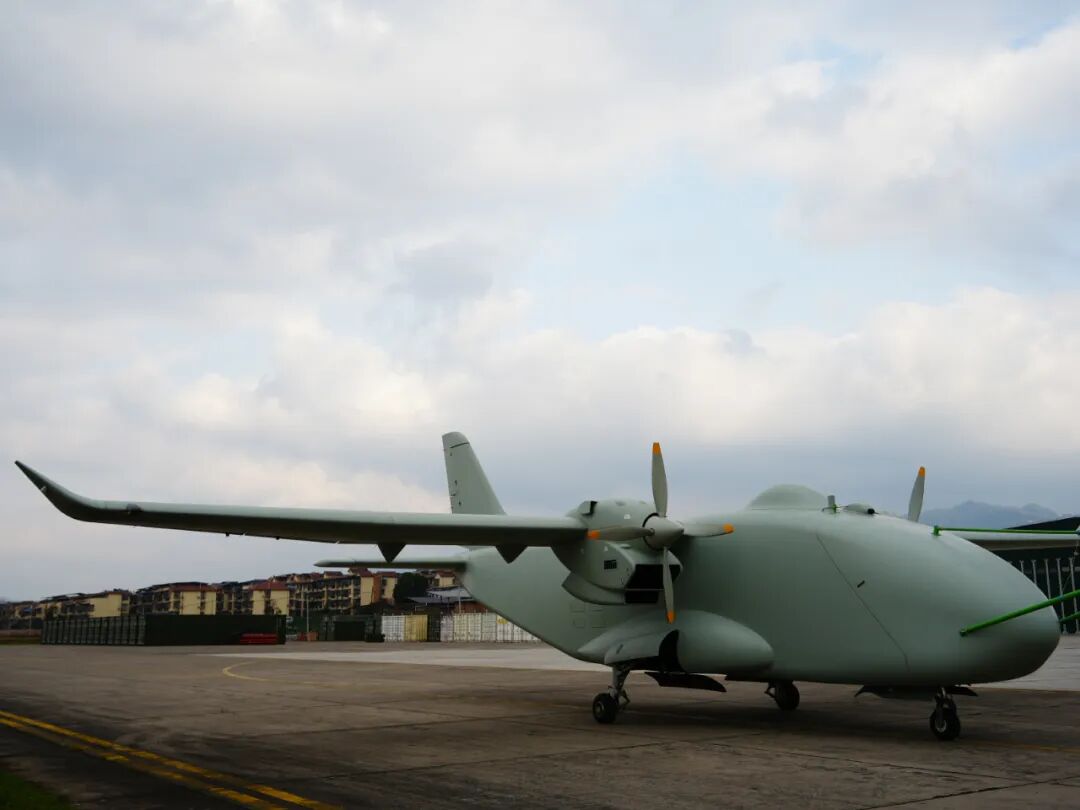 Pesawat YH-1000S. (Foto ihsan Akademi ke-11 Perbadanan Sains dan Teknologi Aeroangkasa China)