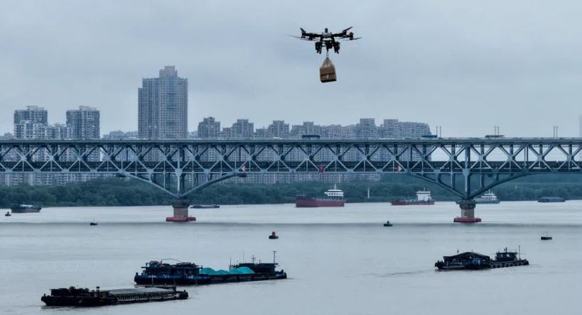 Merevolusikan Hidup di Sungai: Dron Bawa Kemudahan kepada Kru Yangtze