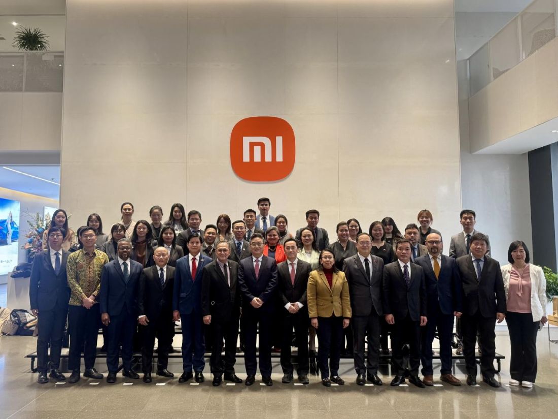Pusat ASEAN-China (ACC) telah menganjurkan satu dialog di ibu pejabat Xiaomi Corporation pada 20 Mac. Kira-kira 60 peserta menghadiri acara tersebut. (Foto ihsan Pusat ASEAN-China)