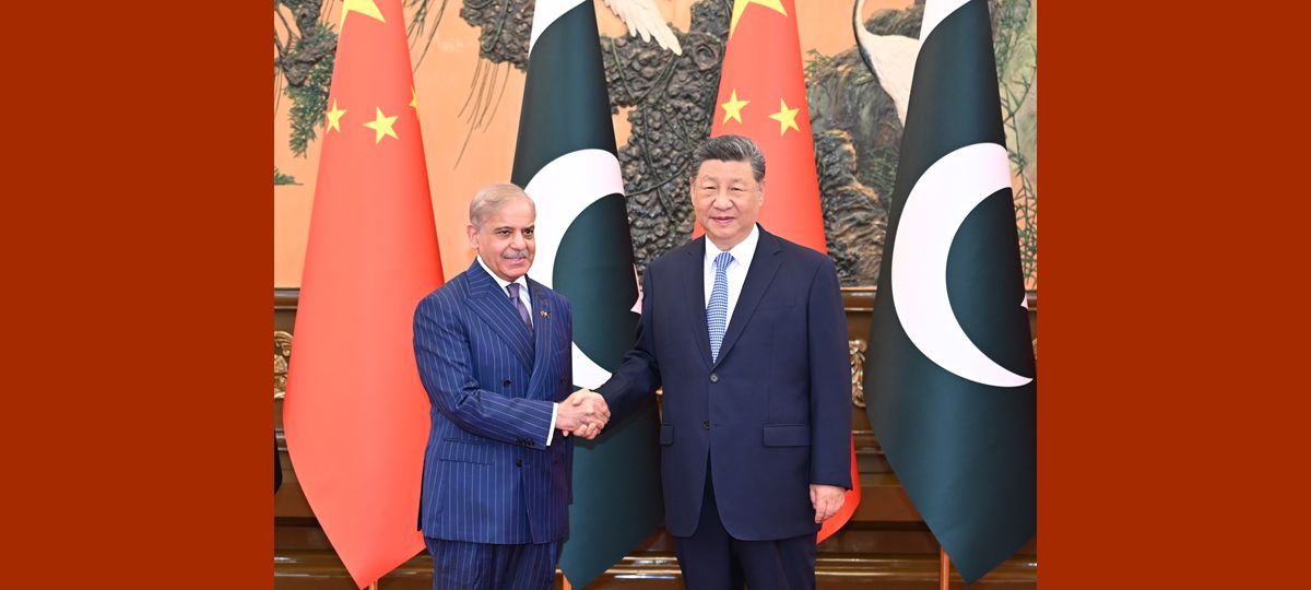Xi Bertemu dengan PM Pakistan Shehbaz Sharif di Beijing